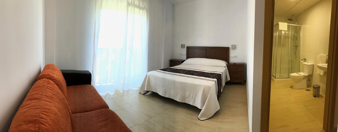 Deluxe Double Room,669982854:JPEG