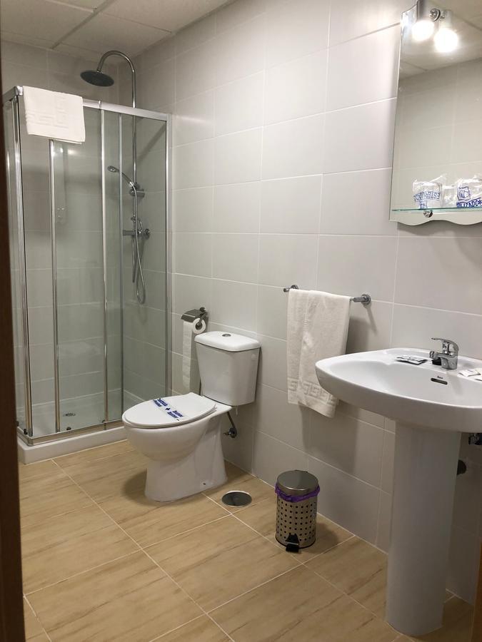 Quadruple Room Bathroom,1688831290:JPEG
